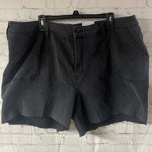 22W Gray Sonoma cut off type shorts. Some stretch on waistband. NWT..
